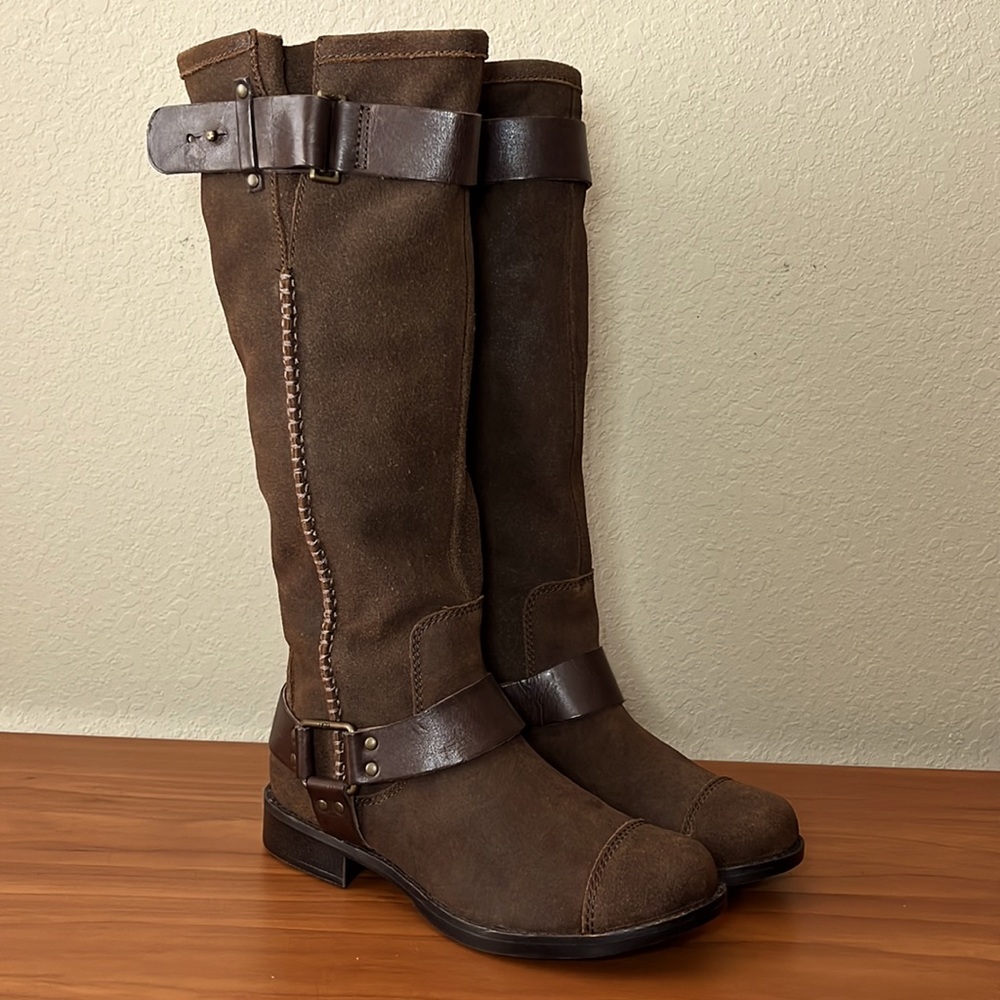 Ugg Dree Riding Boots - Picture 2 of 9